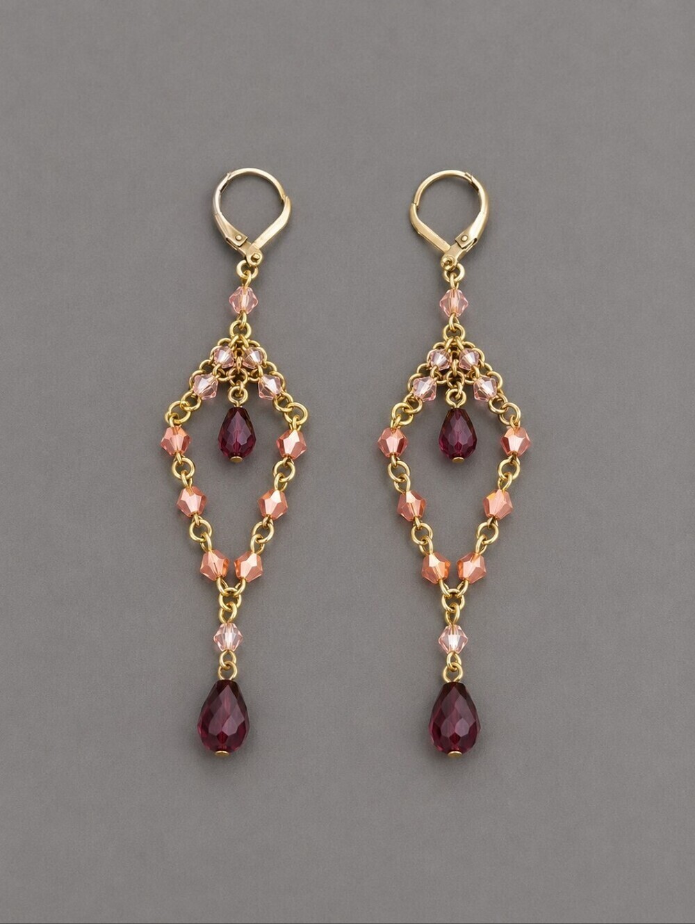 3/$30 VTG 90s Goldtone Pink Rhinestone Chandalier Earrings